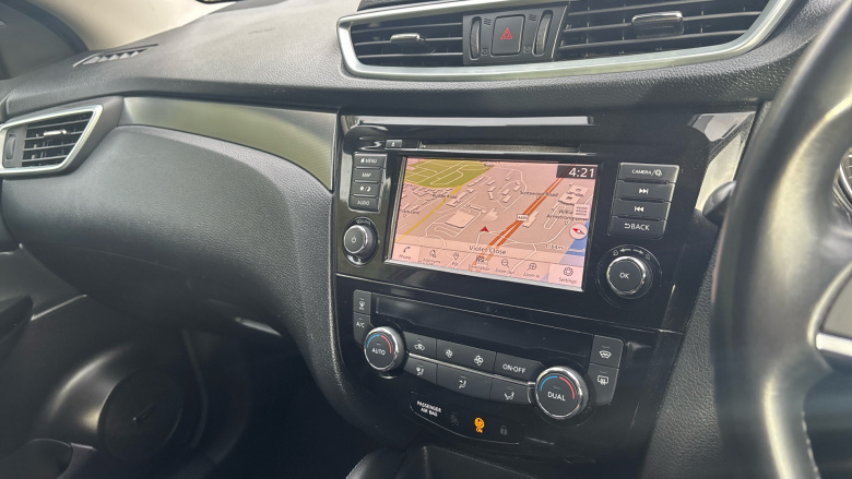 Nissan Qashqai 1.3 DiG-T Tekna 5dr Petrol Hatchback